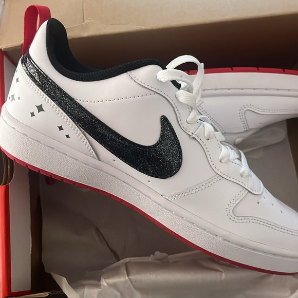 ✨ Nike Court Borough Low SE ✨ - Picture 6 of 7